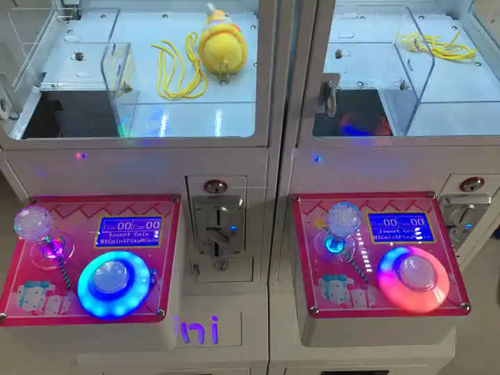 Mini Coin-Operated Mega Small  - Arcade Toy Vending Machine 评论和价格